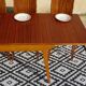 Extendable table, compass legs