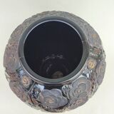 Vase en verre noir