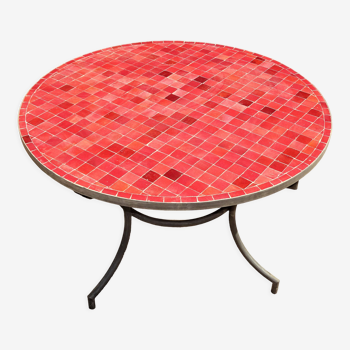 Burgundy zellige table 120 cm in diameter