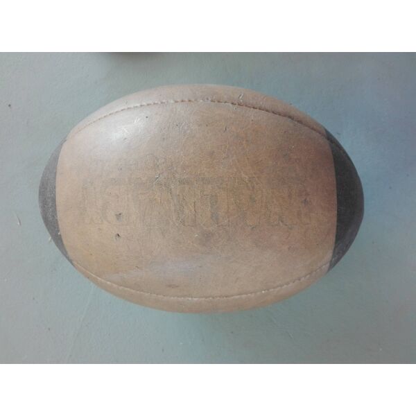 Wallaby vintage rugby ball | Selency