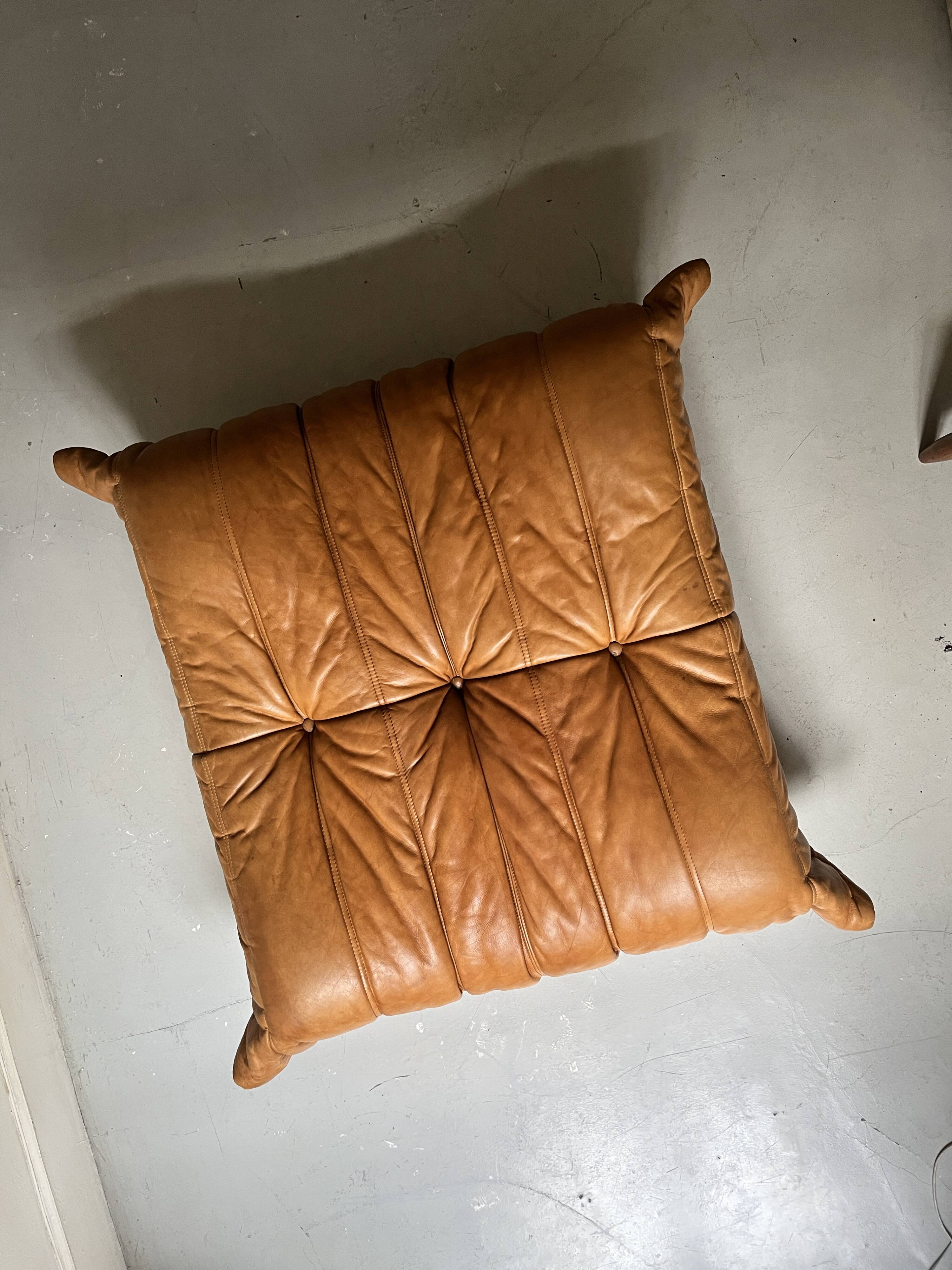Togo design ottoman pouf by Michel Ducaroy for Ligne Roset, 1st edition 1970