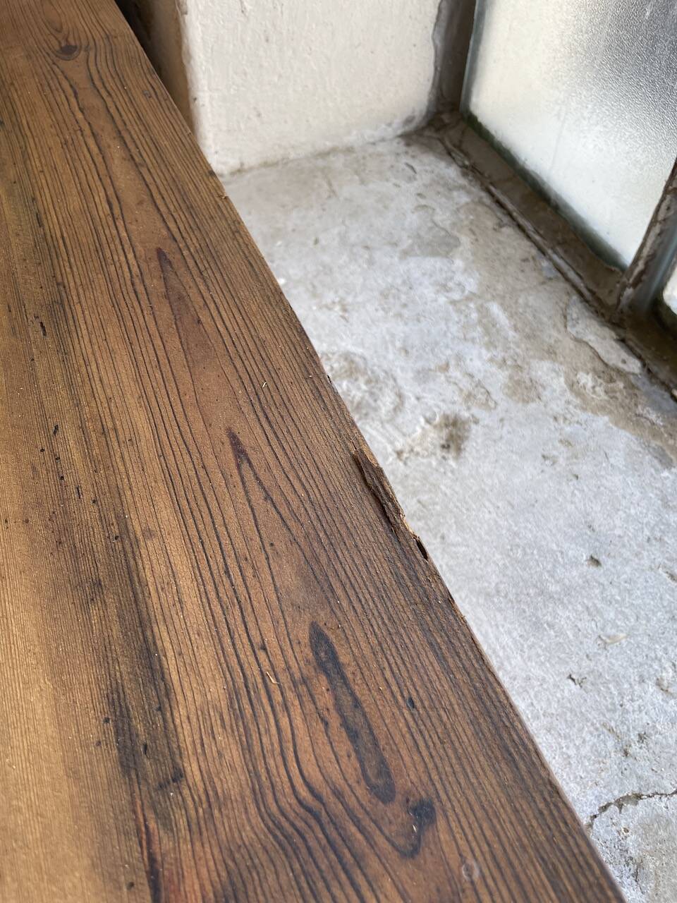 Green patina workshop furniture