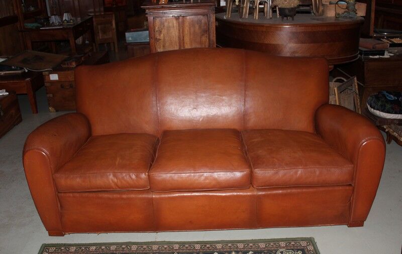 Twentieth leather club lounge