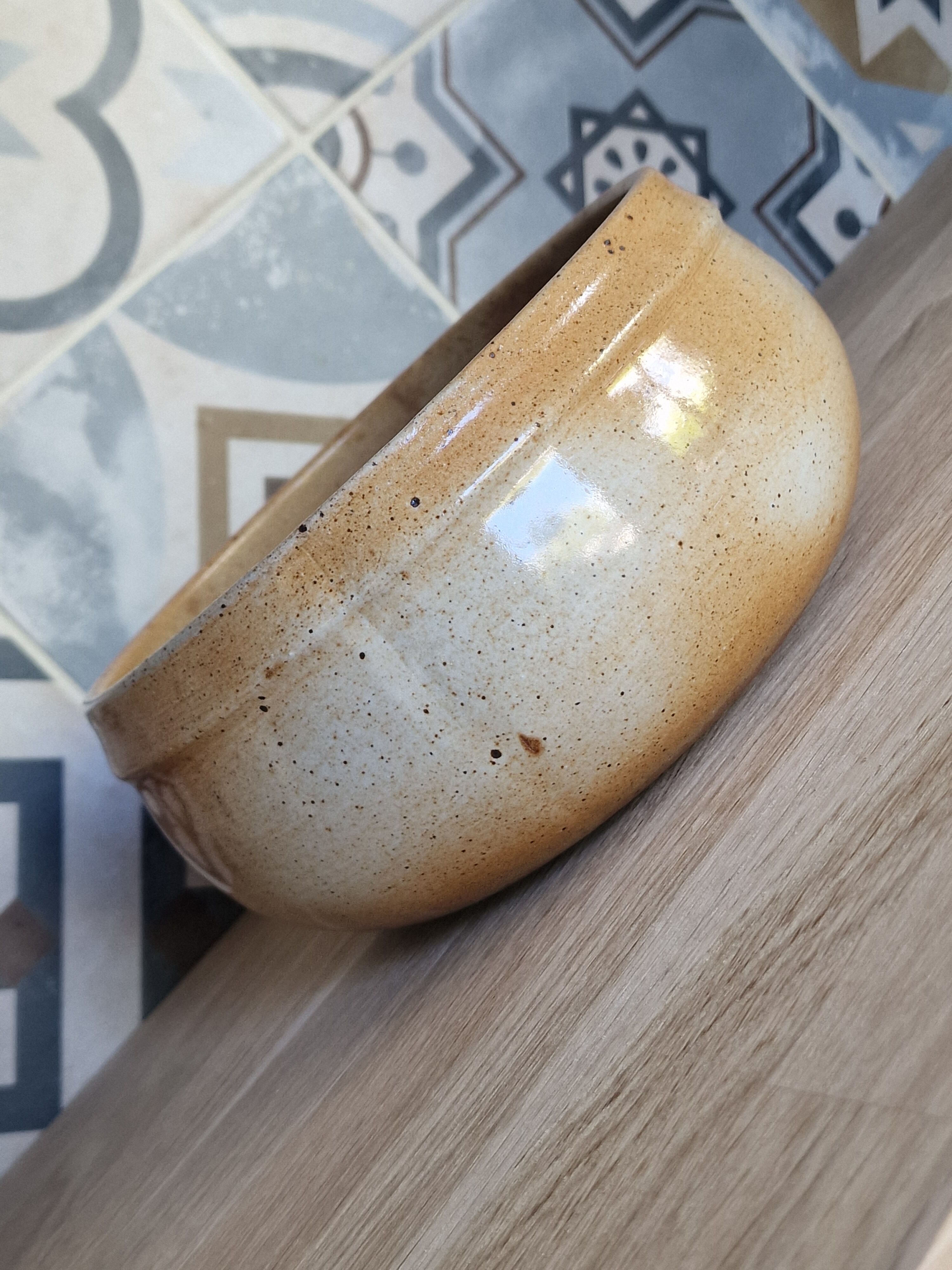 Salad jatte in Marais sandstone