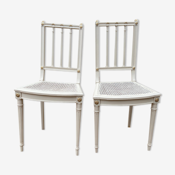 Pair of chairs canned