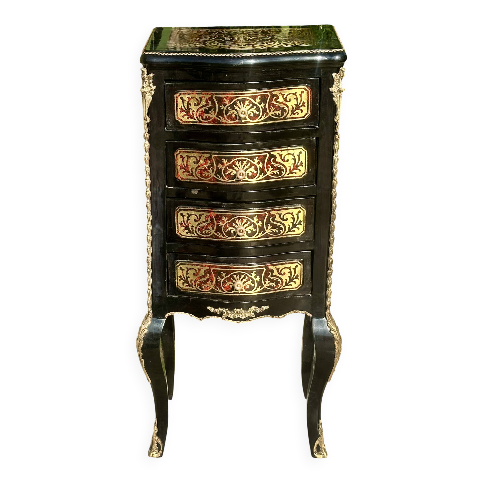 Petit chiffonnier de style Napoléon III.