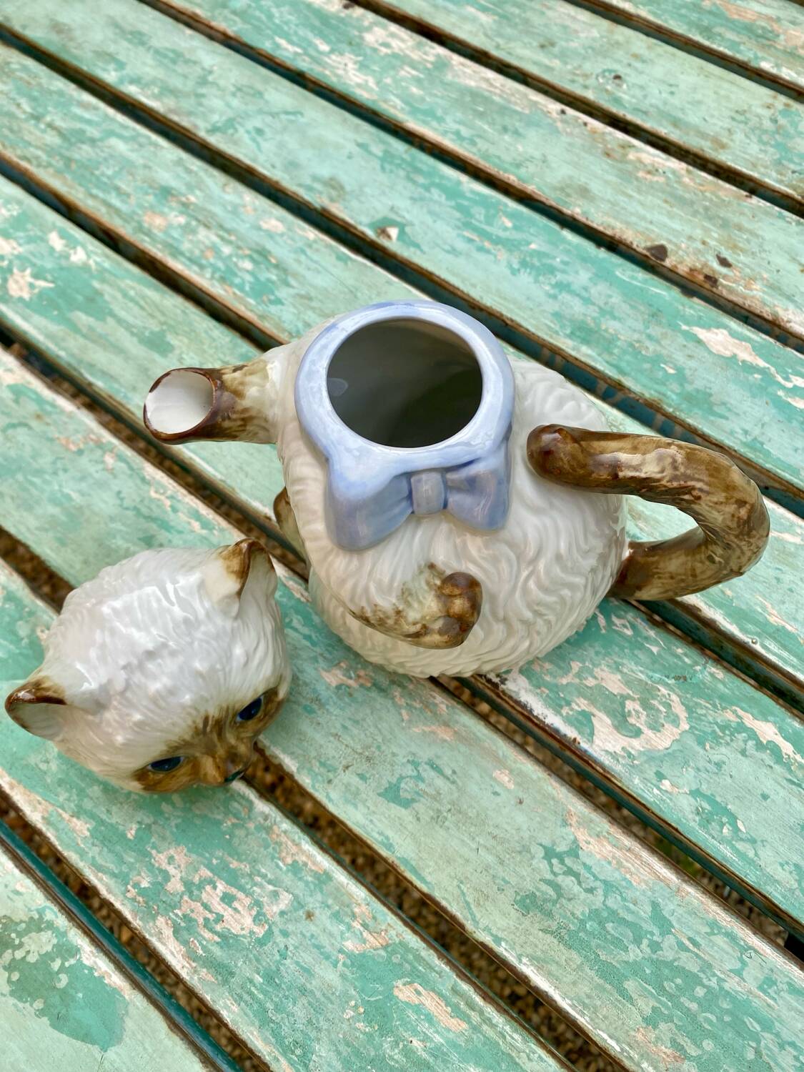 Vintage kitten teapot