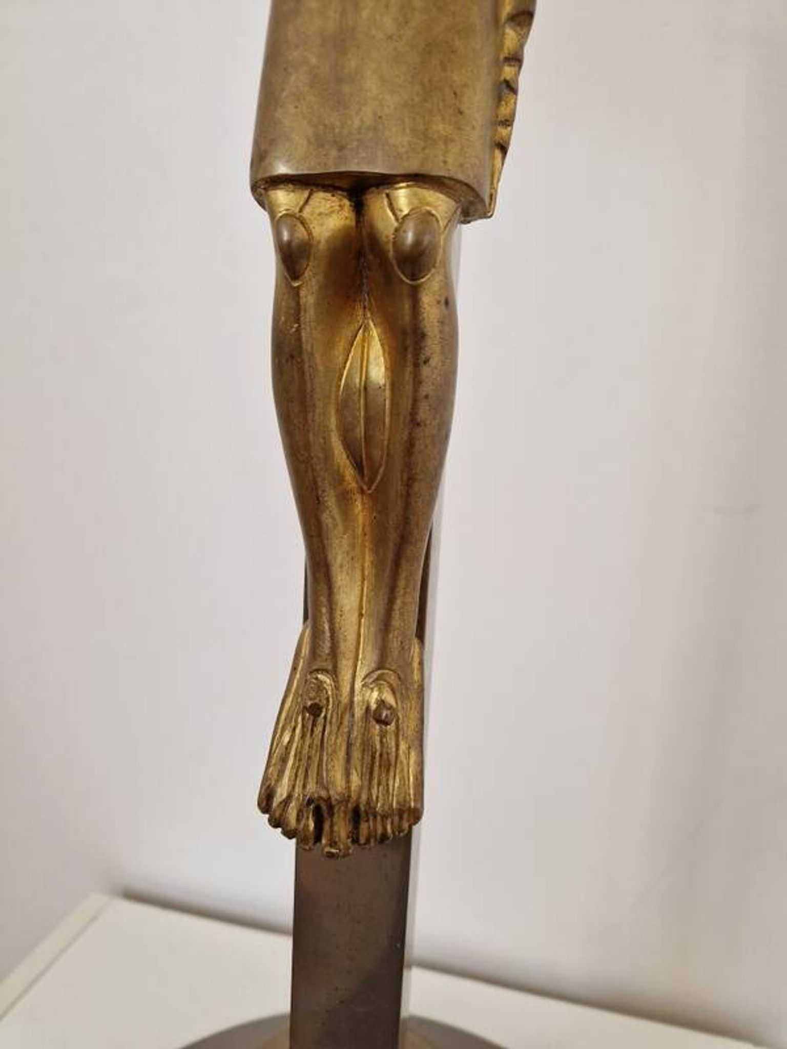Jean Lambert-Rucki (1888-1967) - Important gilded bronze sculpture - Christ on the cross - Signed