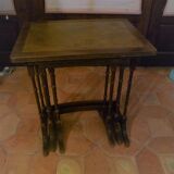 Nesting tables in wood and leather