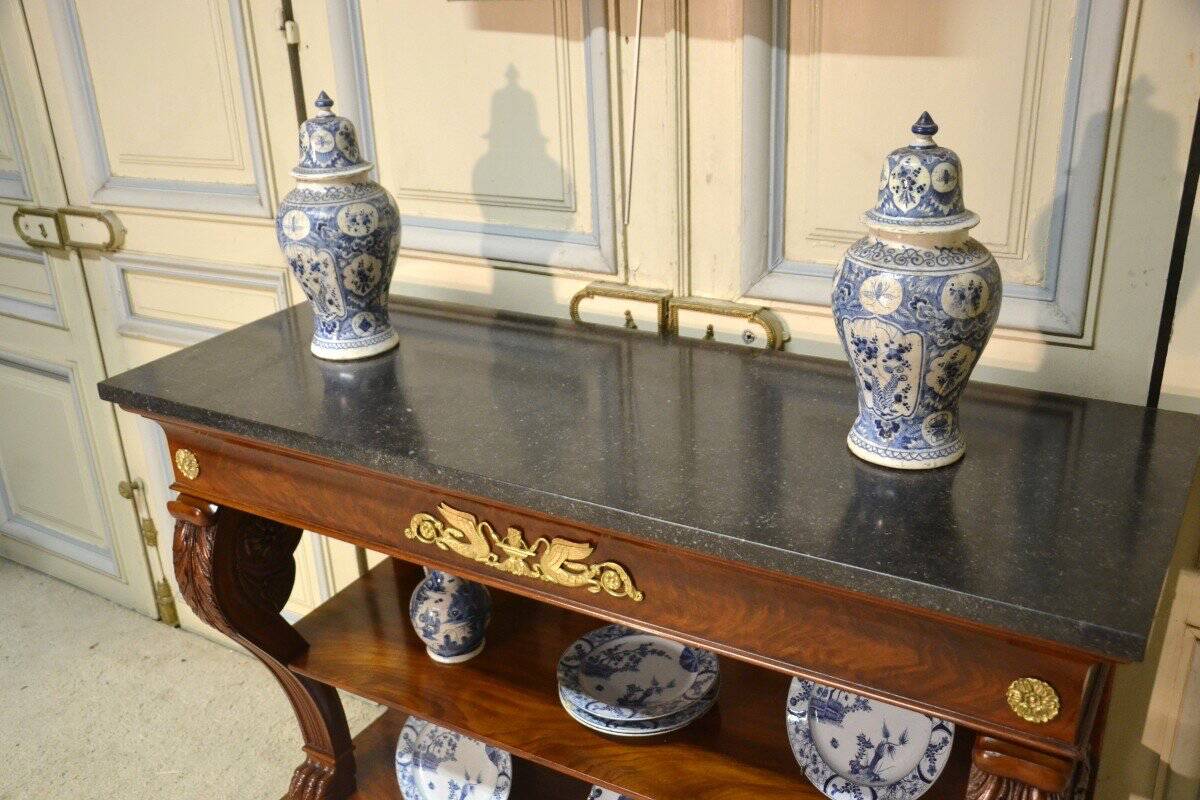 Mahogany console planter