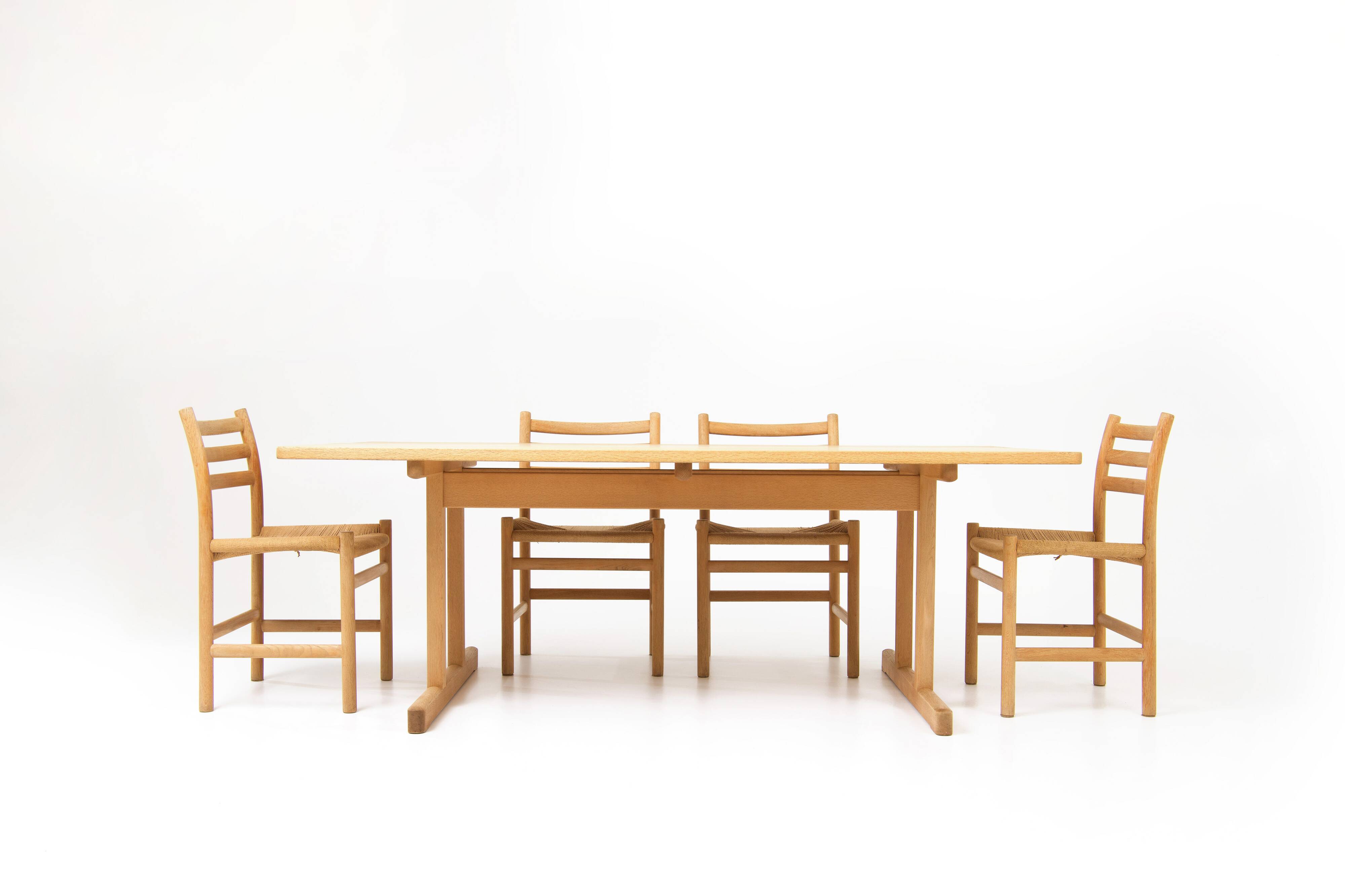 Set of 4 Dining Chairs - Model 350 - Poul Volther