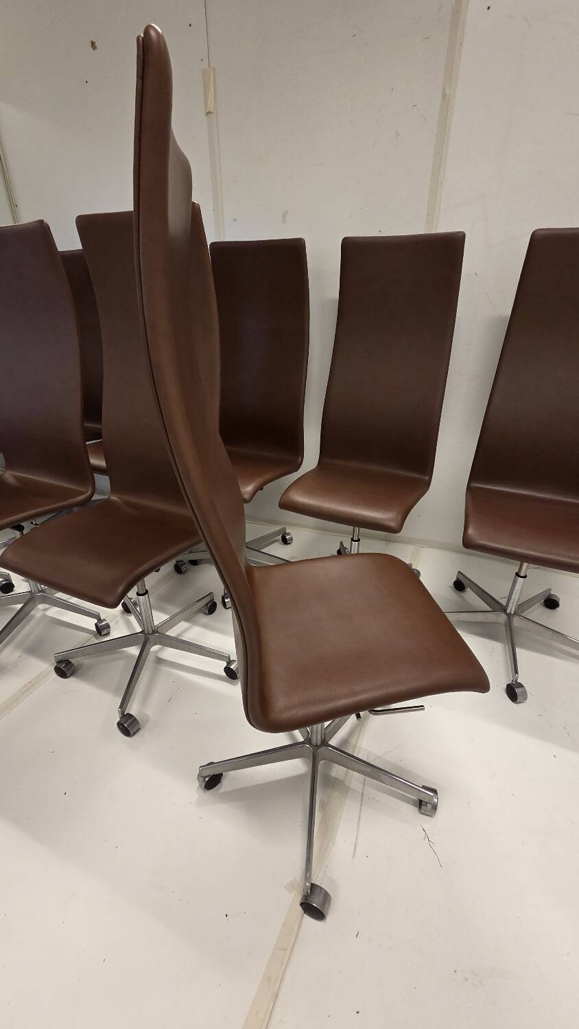 Chaise Oxford à dossier haut par Arne Jacobsen pour Fritz Hansen