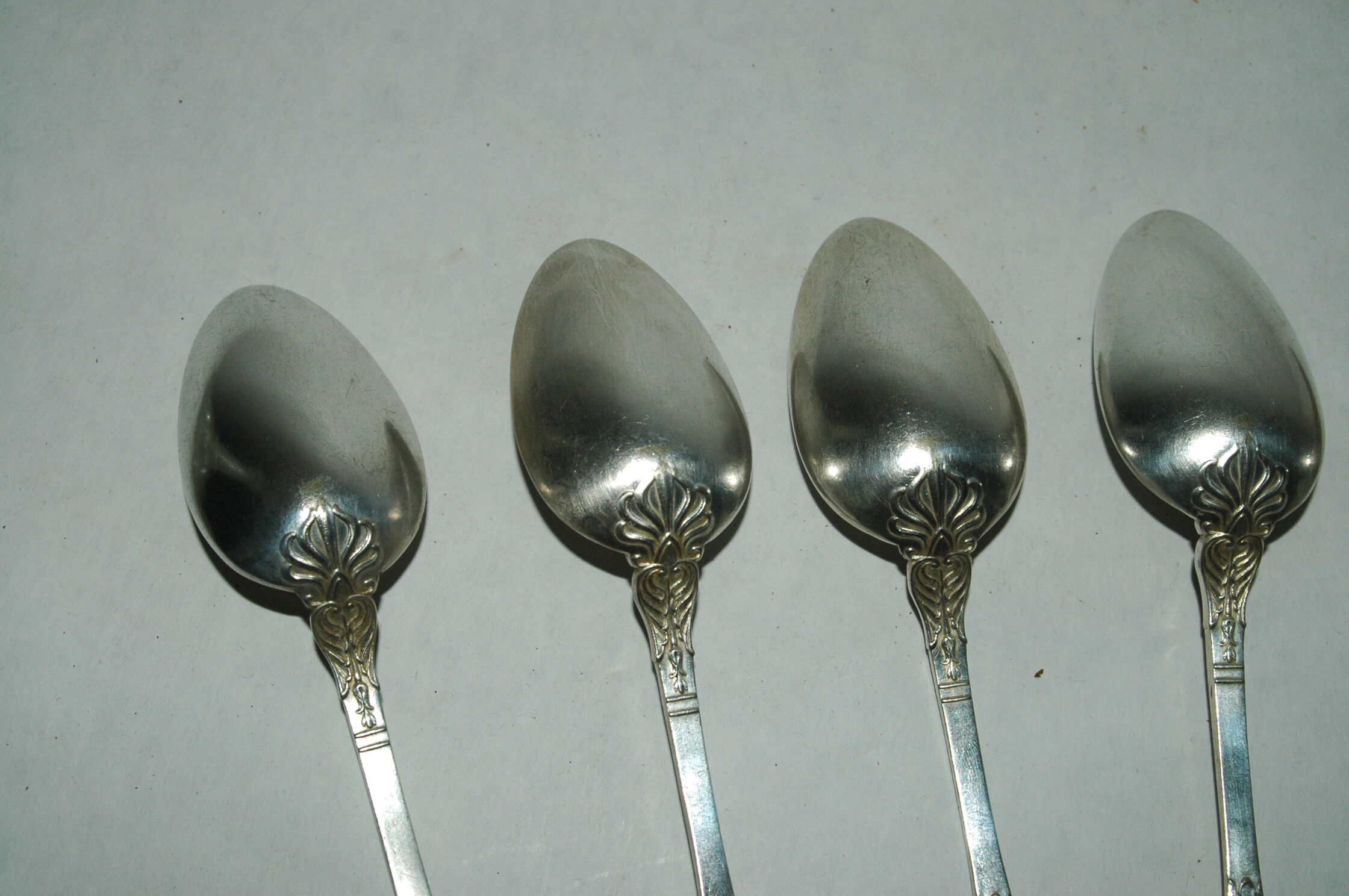 Silver metal cutlery