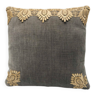 Coussin carré, Housse et Insert. Gris, Champagne. Modèle Mila.