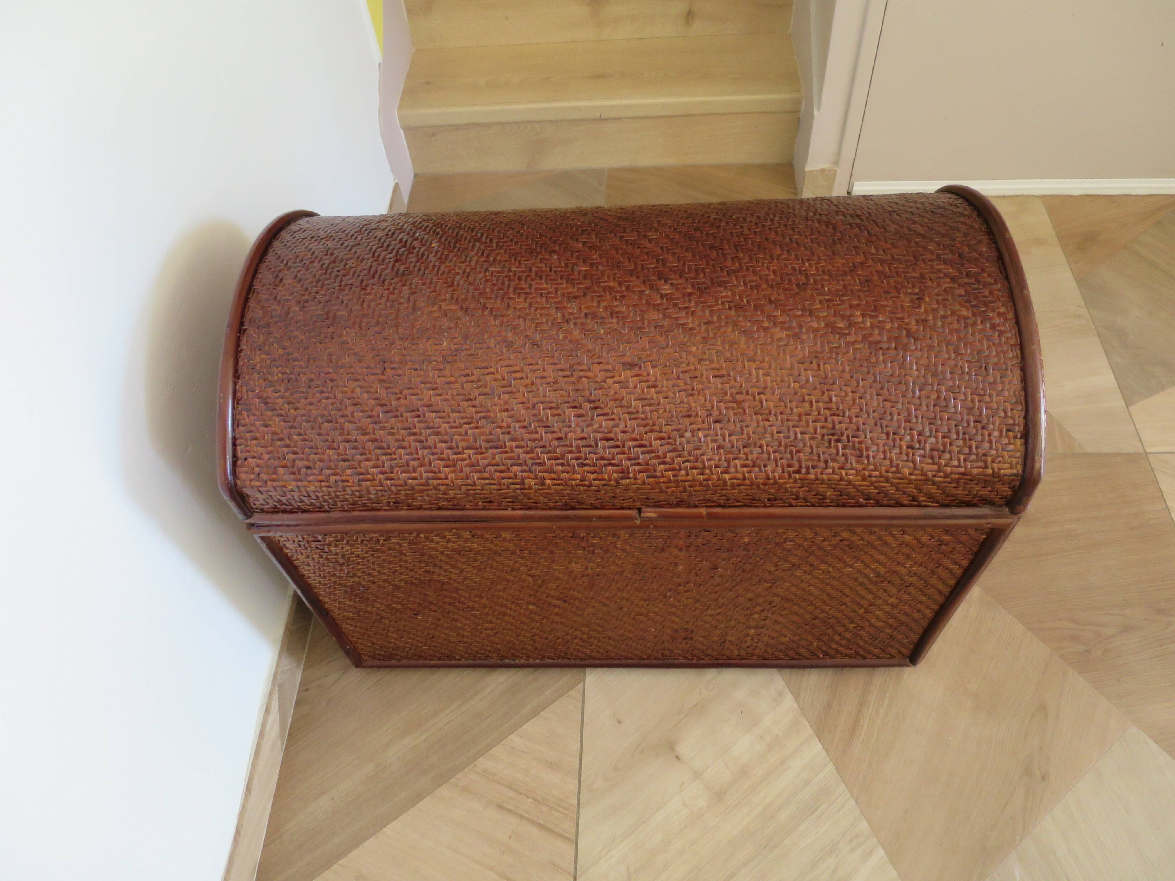 Vintage storage chest - curved - woven rattan - 1970s - mahogany colour