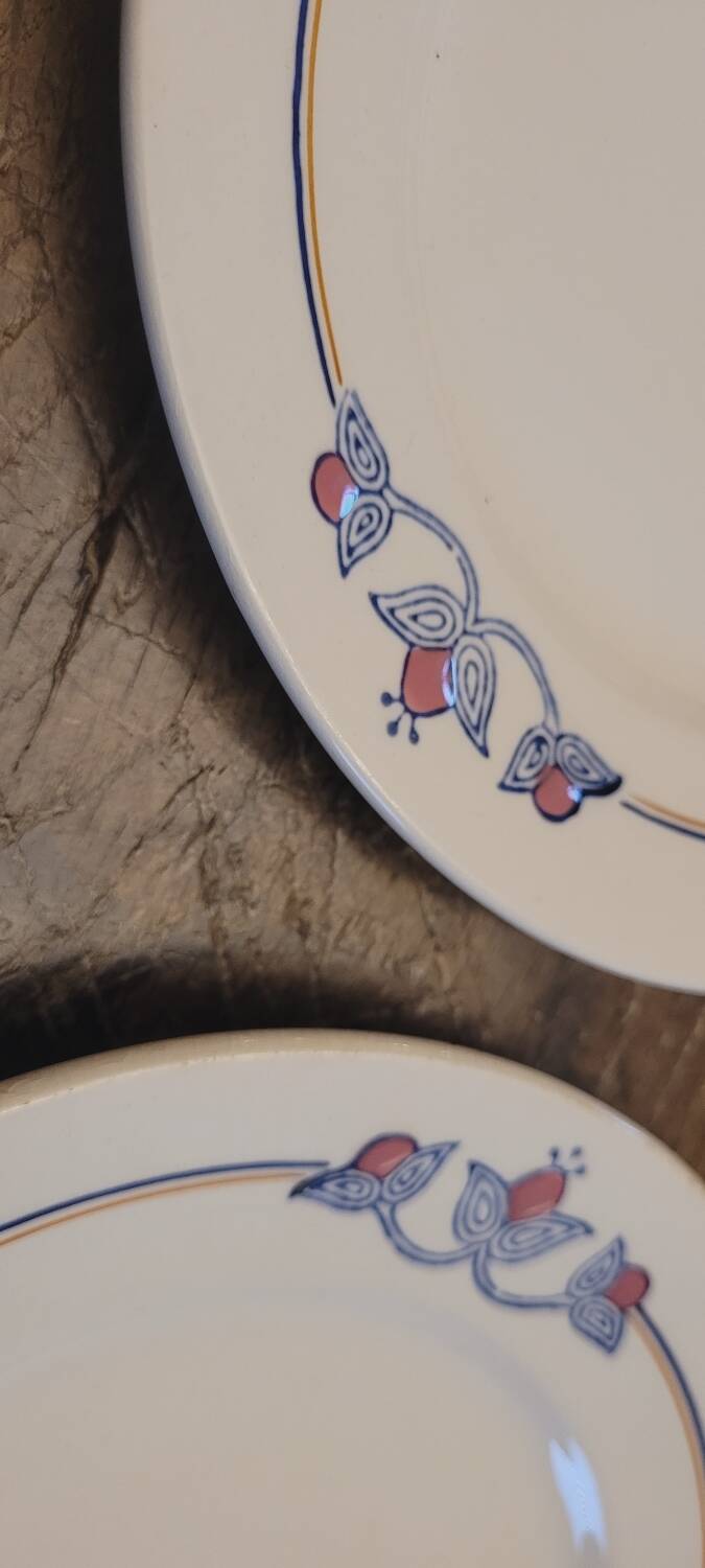 Assiettes terre de fer début XX ème