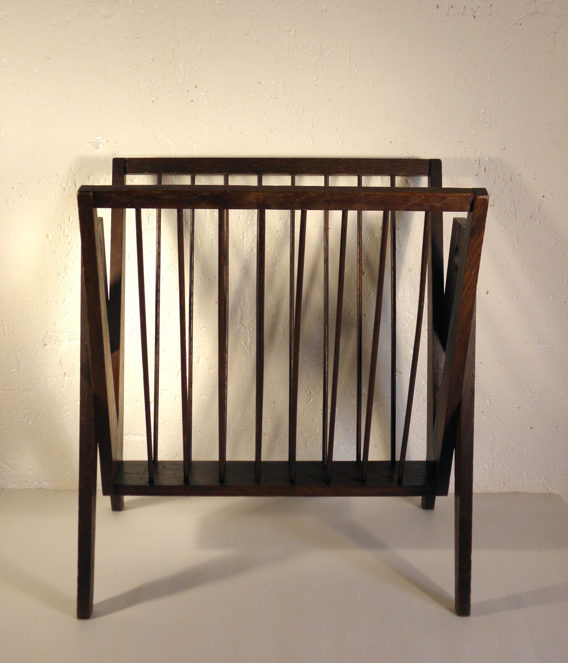 1950s magazine rack