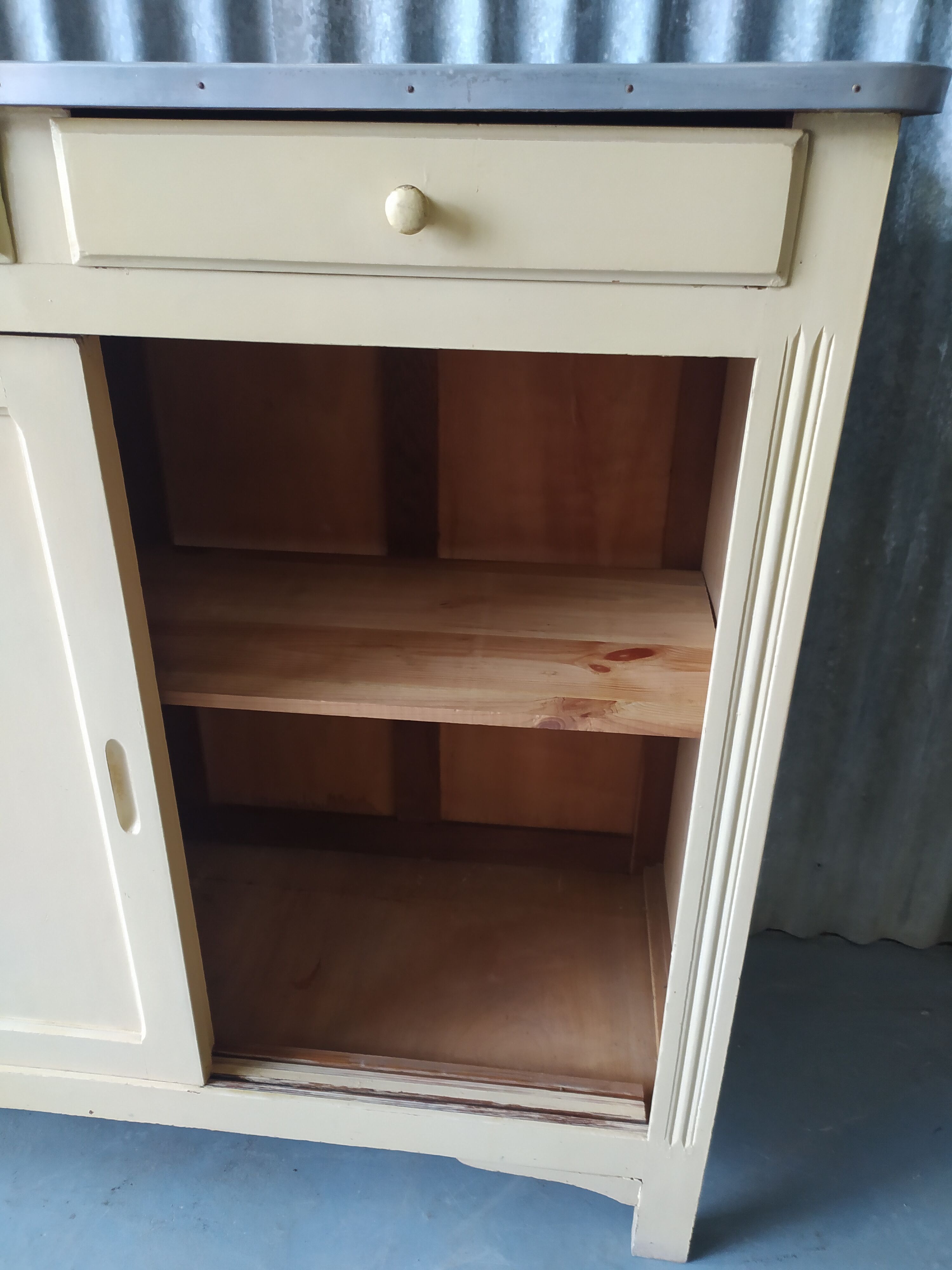 Parisian buffet sliding doors