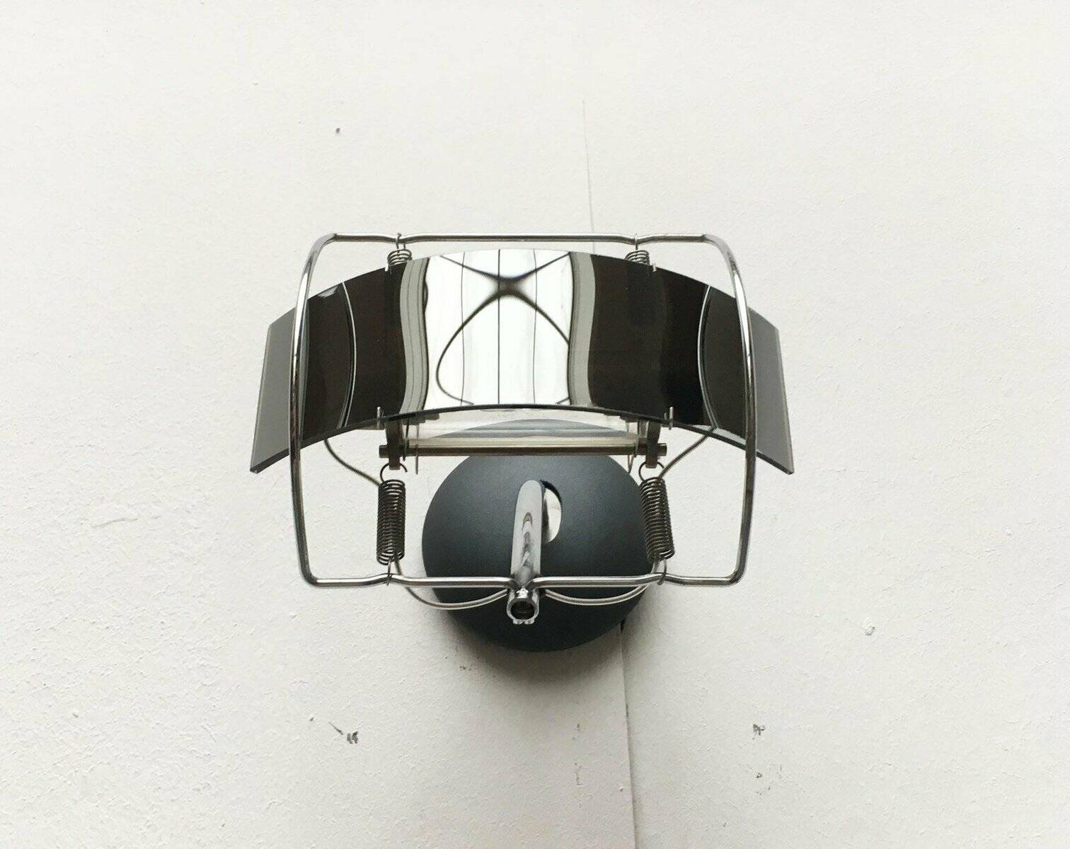 Postmodern wall lamp Warrior by Emanuele Ricci for Sidecar Artemide, 1980s.