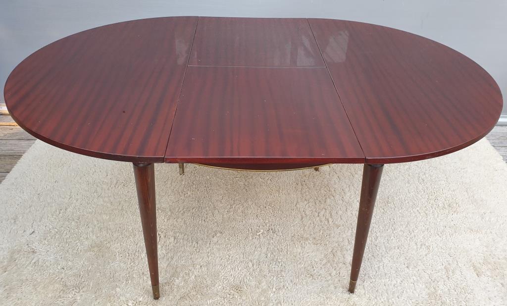 Extendable table mahogany lacquered 1960 butterfly extensions