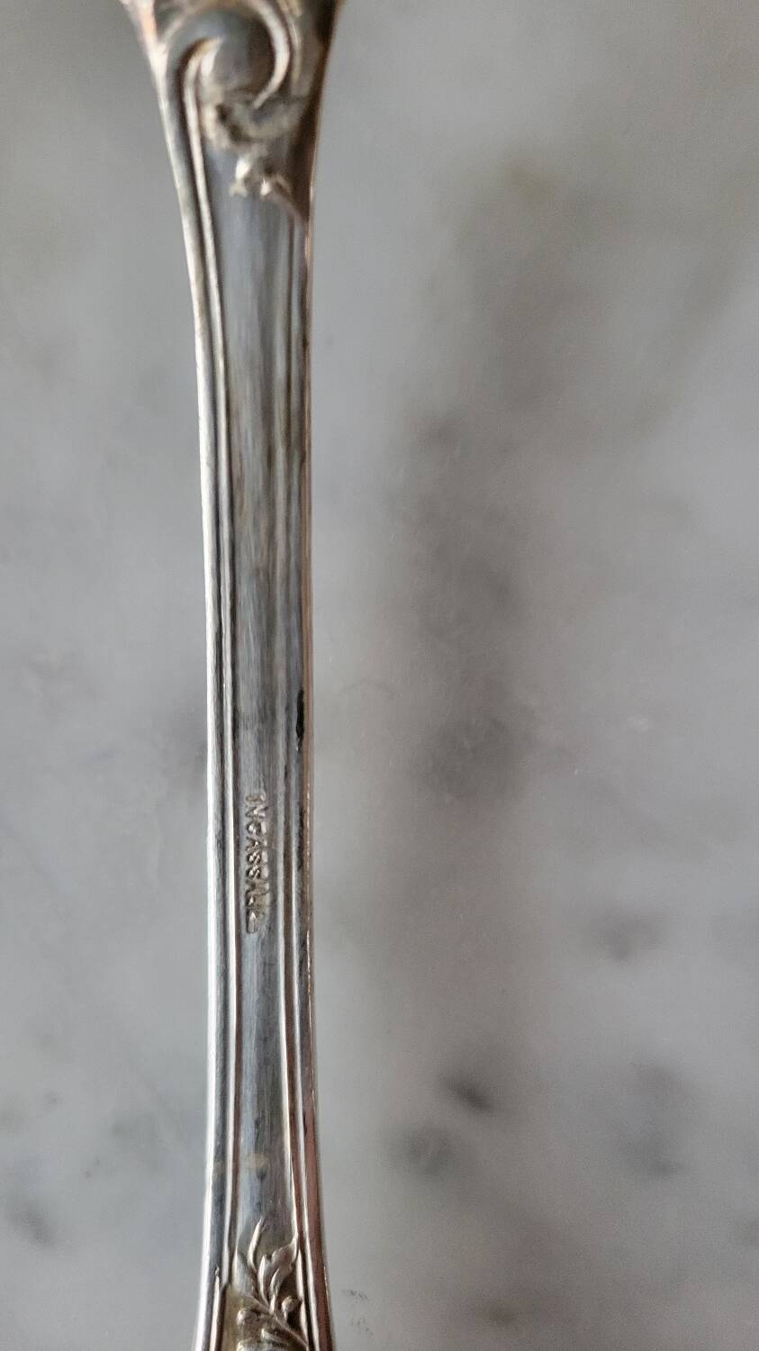 Silver-plated metal cutlery set