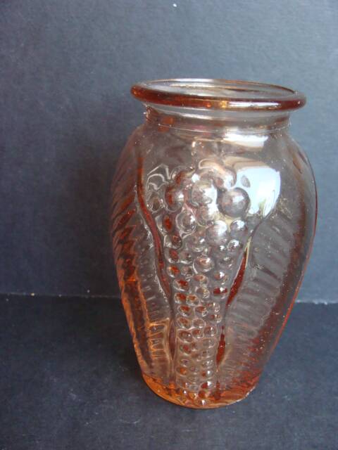 Art Deco vase in pink glass / 4