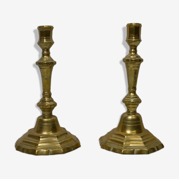 Paire de flambeaux chandeliers en Bronze base à pans