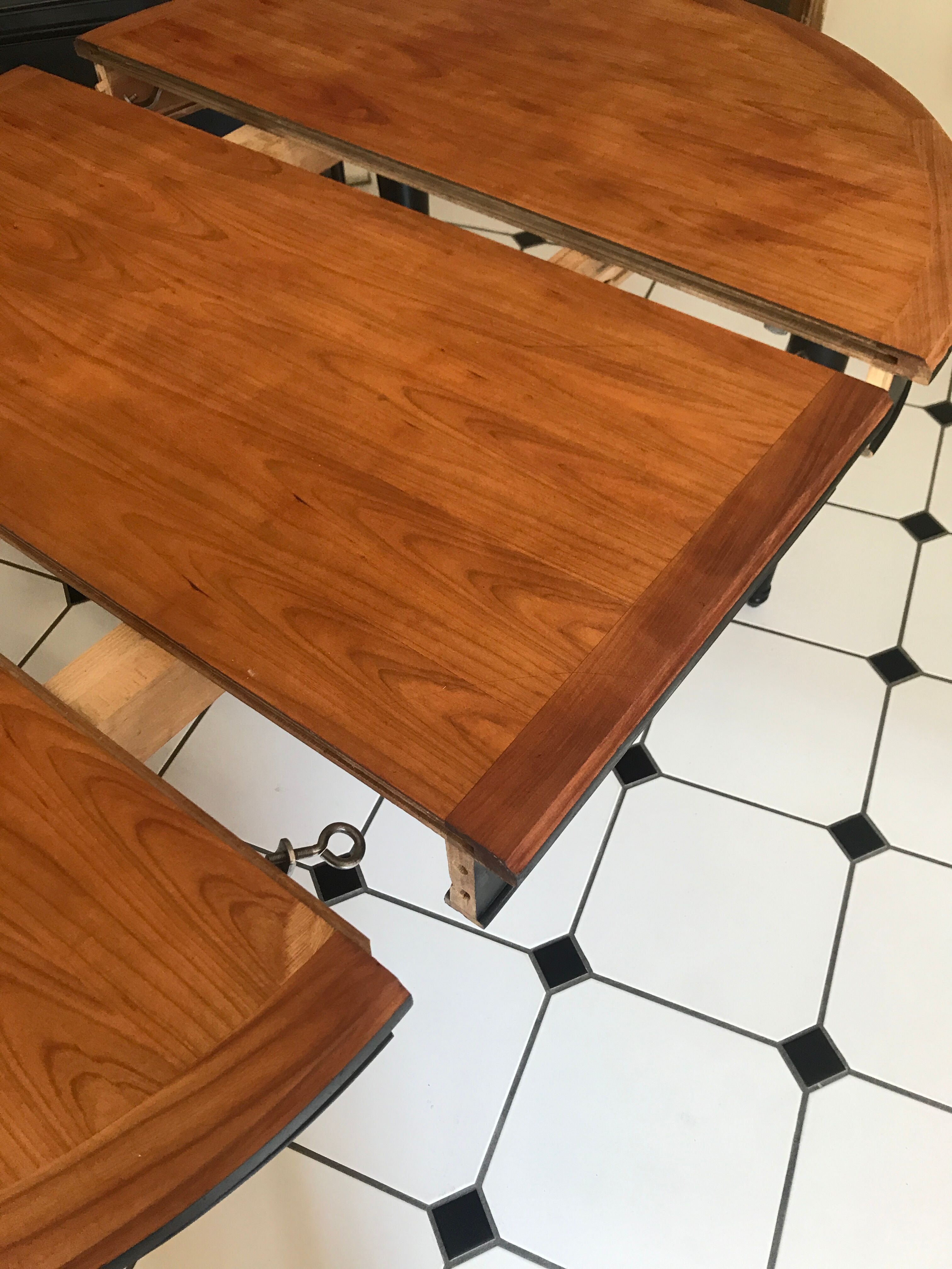 Old Round Table