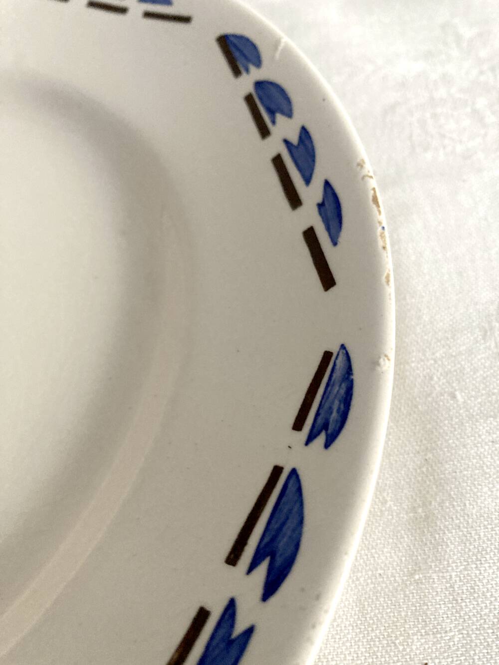 5 serving plates, ironstone from Longchamp, Arlette pattern, 1950