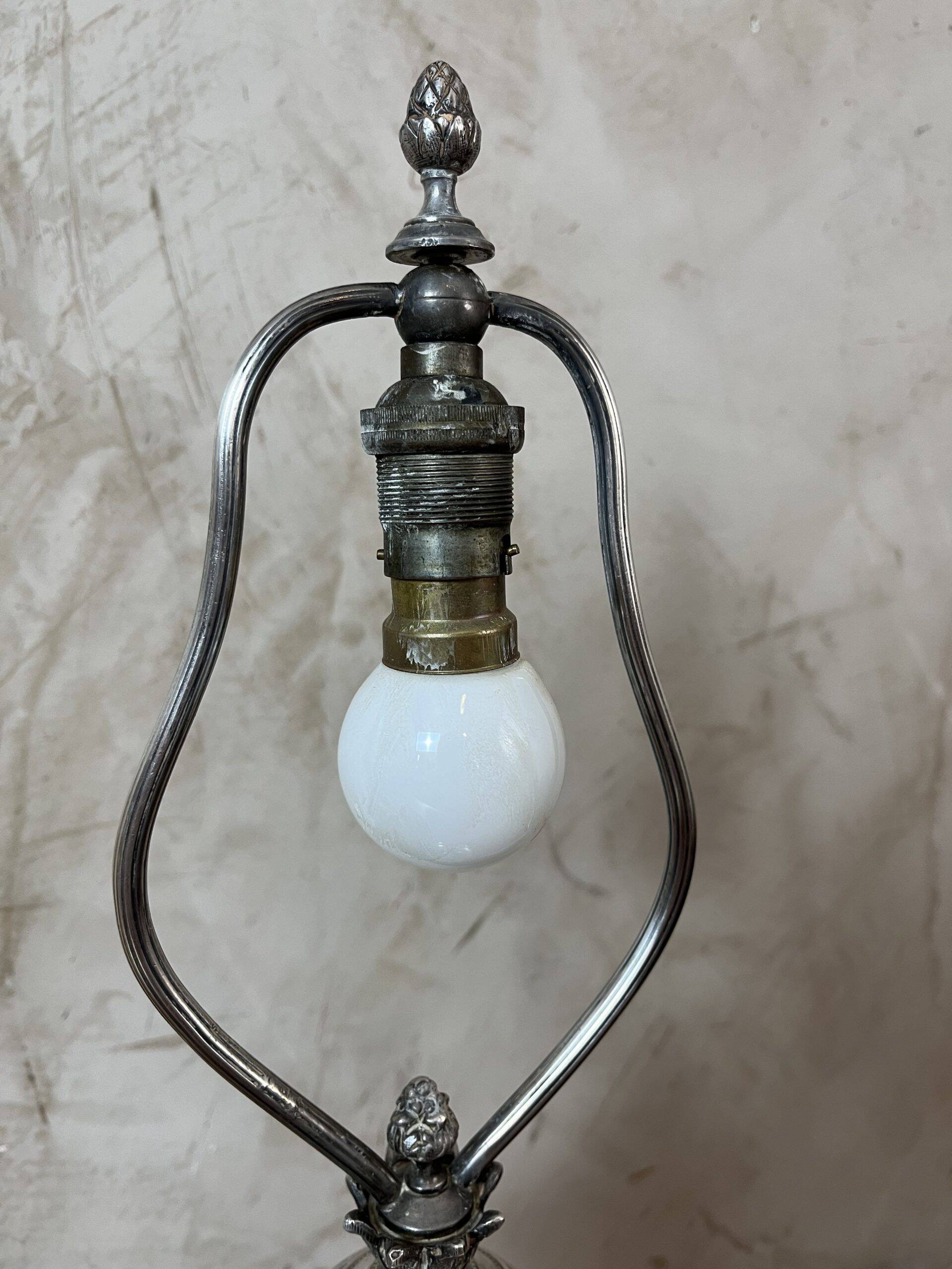 Lampe en métal argenté