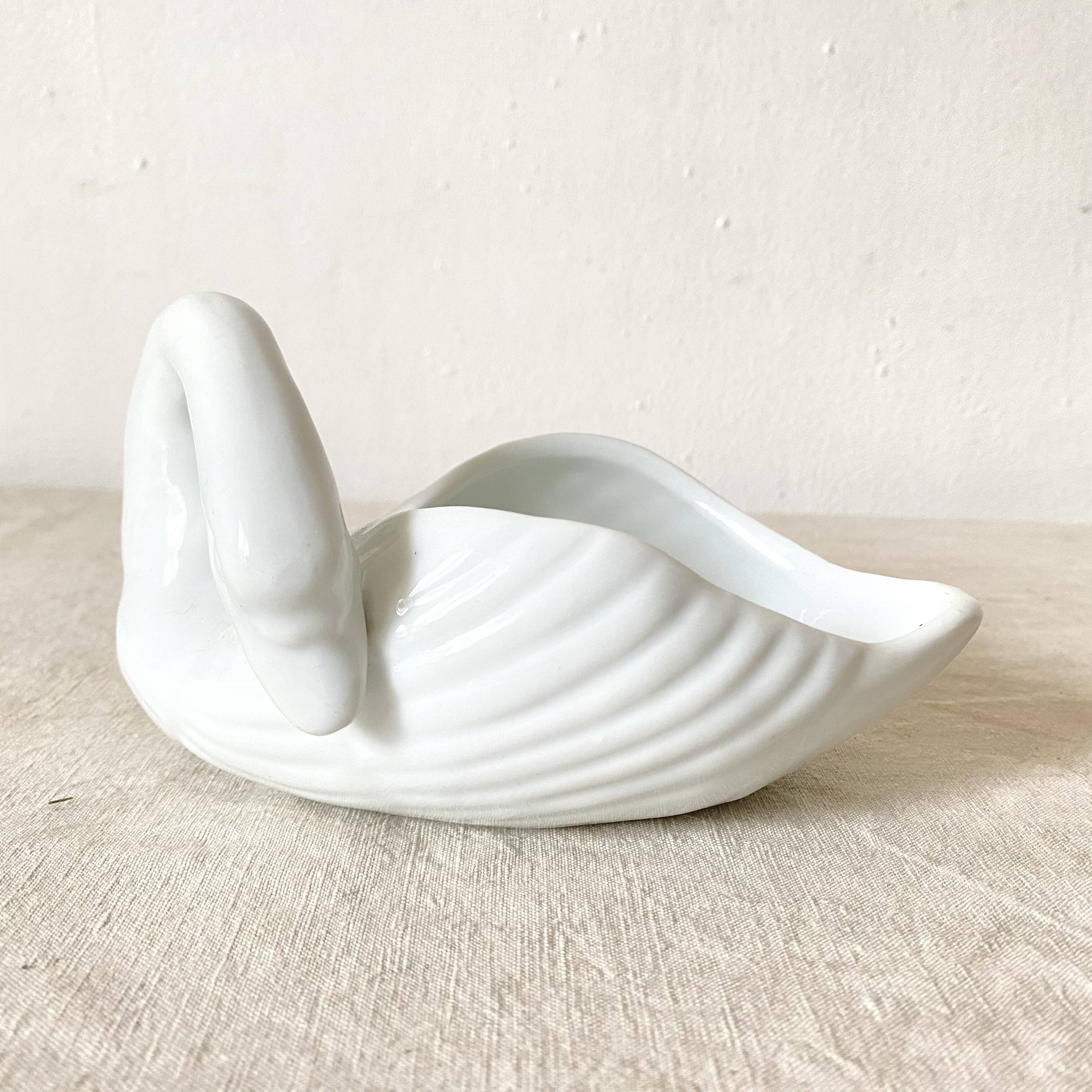 Vintage swan empty pocket