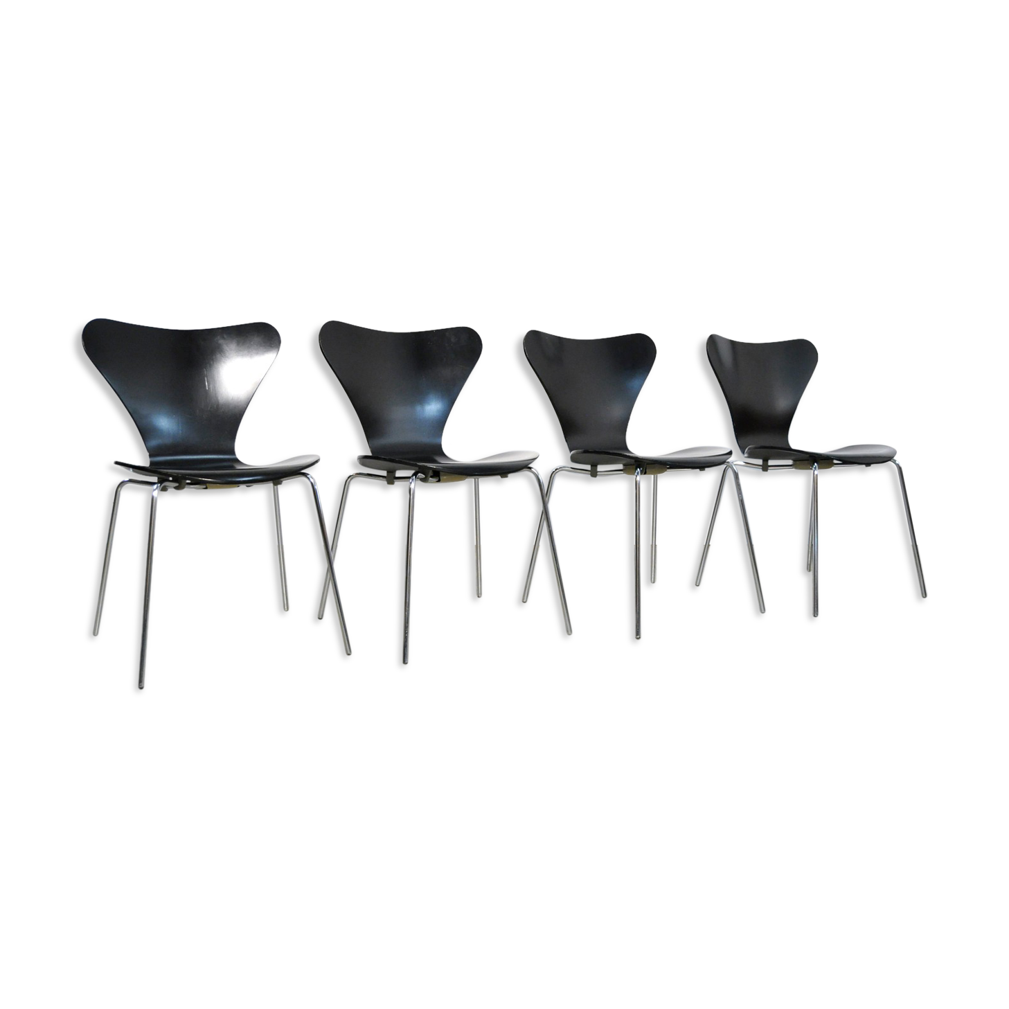 Set of 4 butterfly chairs 3107 by Arne Jacobsen for Fritz Hansen, 1976 Denmark
