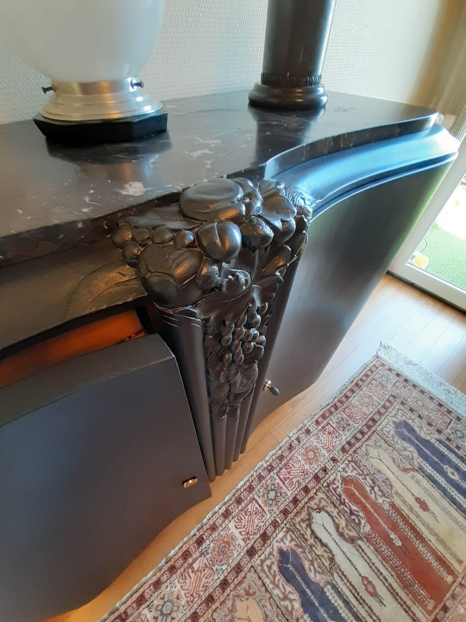 Buffet art deco black steel on marble or 2-door dresser