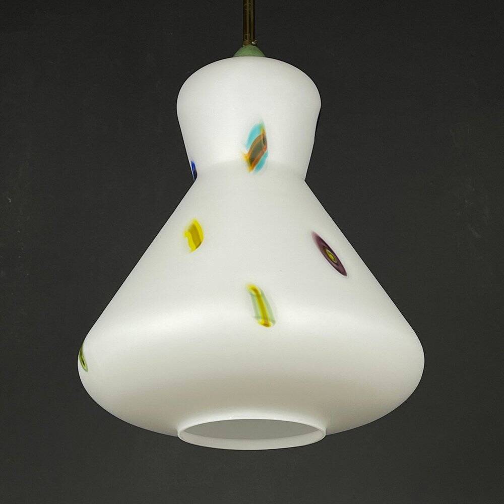 Mid-century Murano opaline glass pendant lamp by Stilnovo, 1950s.