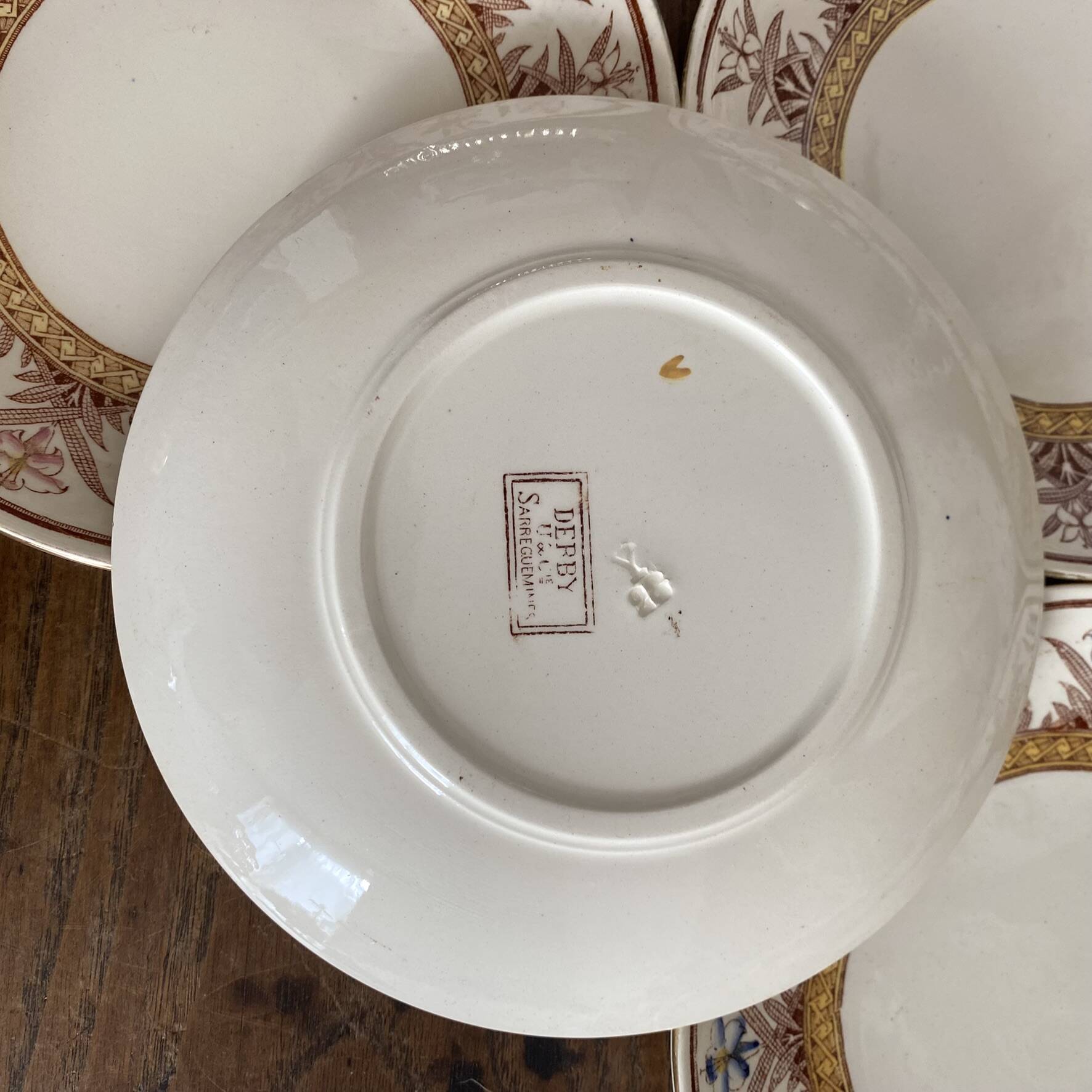 Tea cups and saucers in Sarreguemines ironstone "Derby"