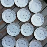 Set of flat plates golden flowers