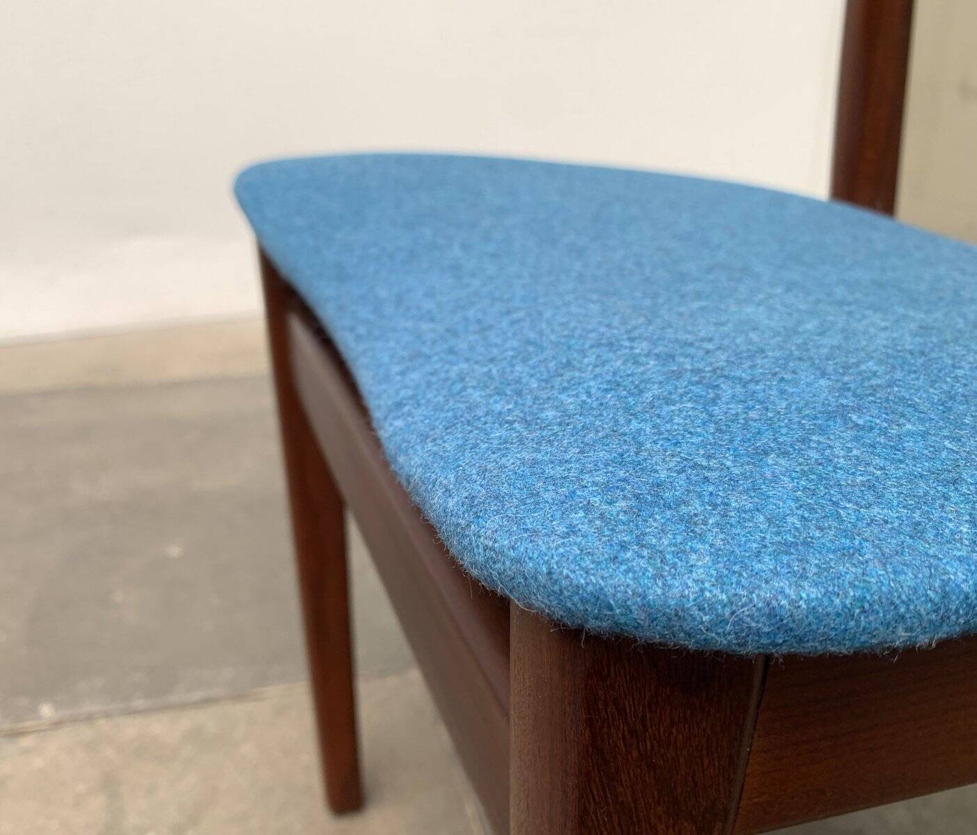 Mid-century walnut dining chairs, 1960s, set of 6.