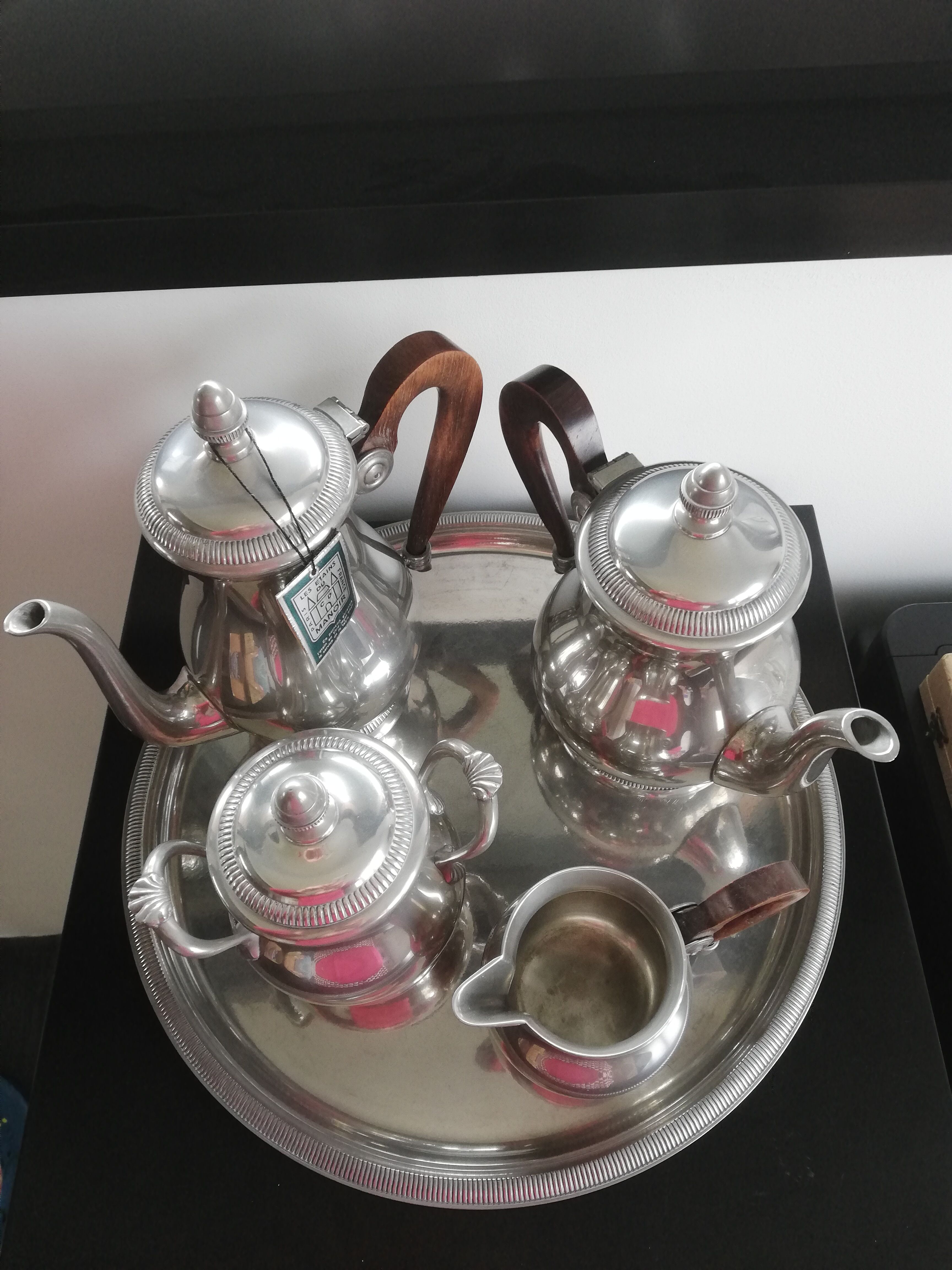 Coffee and tea tray service Les Étains du Manoir.