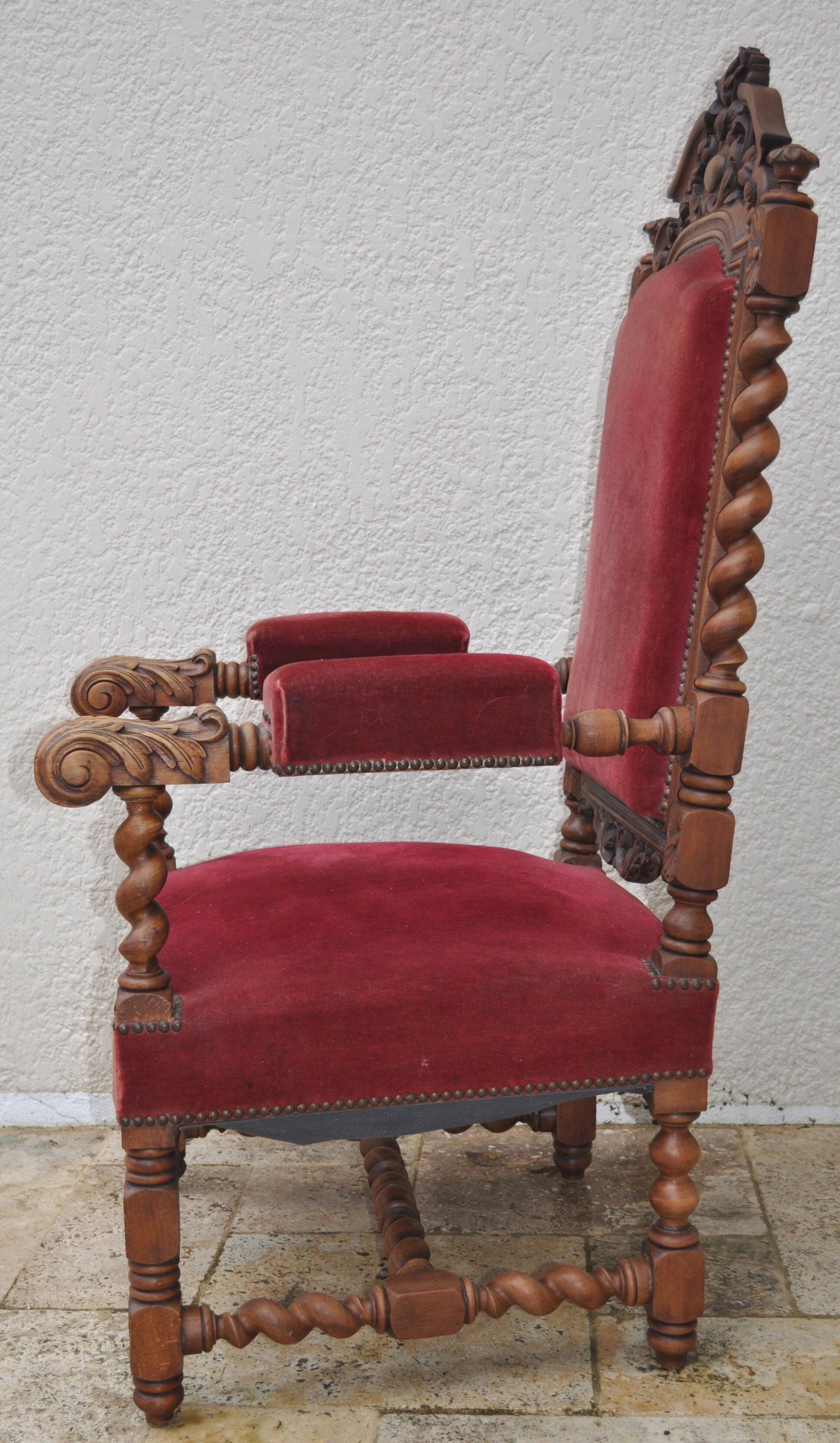 Large baroque armchair old wood and velvet