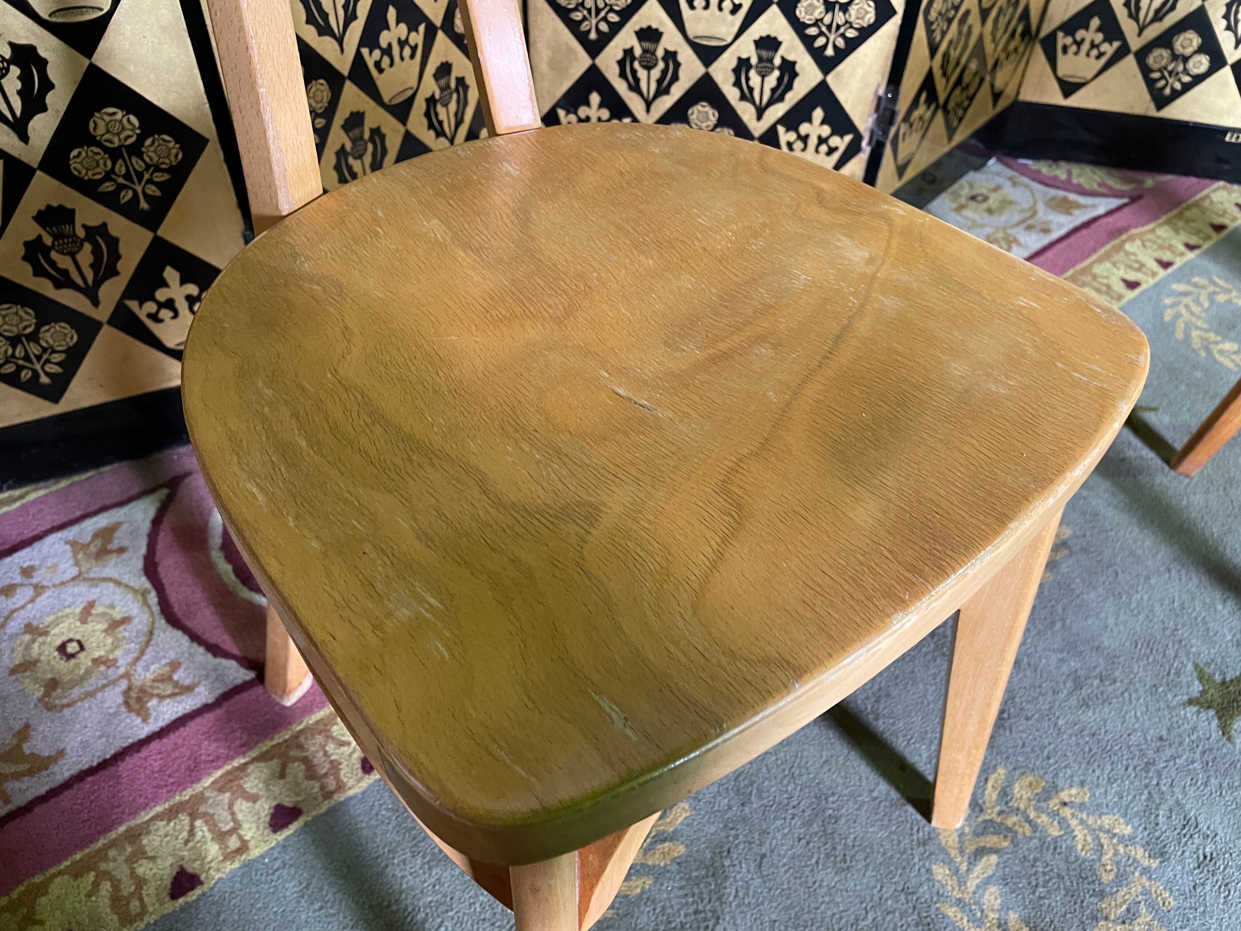 Suite de 12 chaises de bistrot modèle « Banane » Luterma