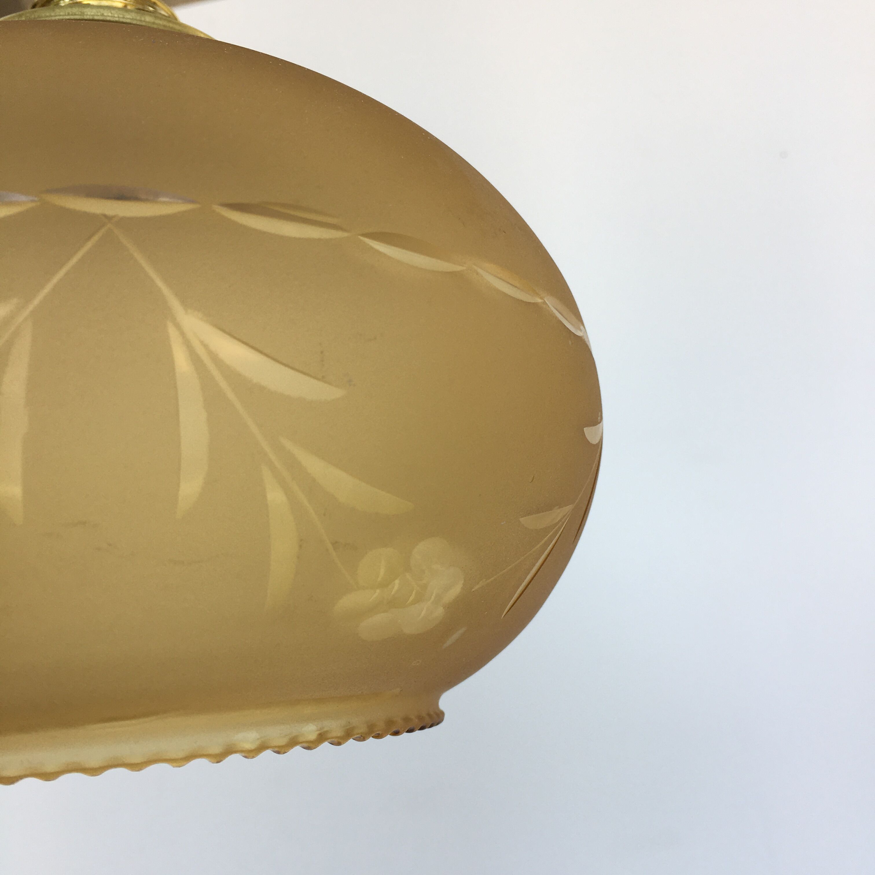 Vintage hanging lamp in frosted glass and floral prints