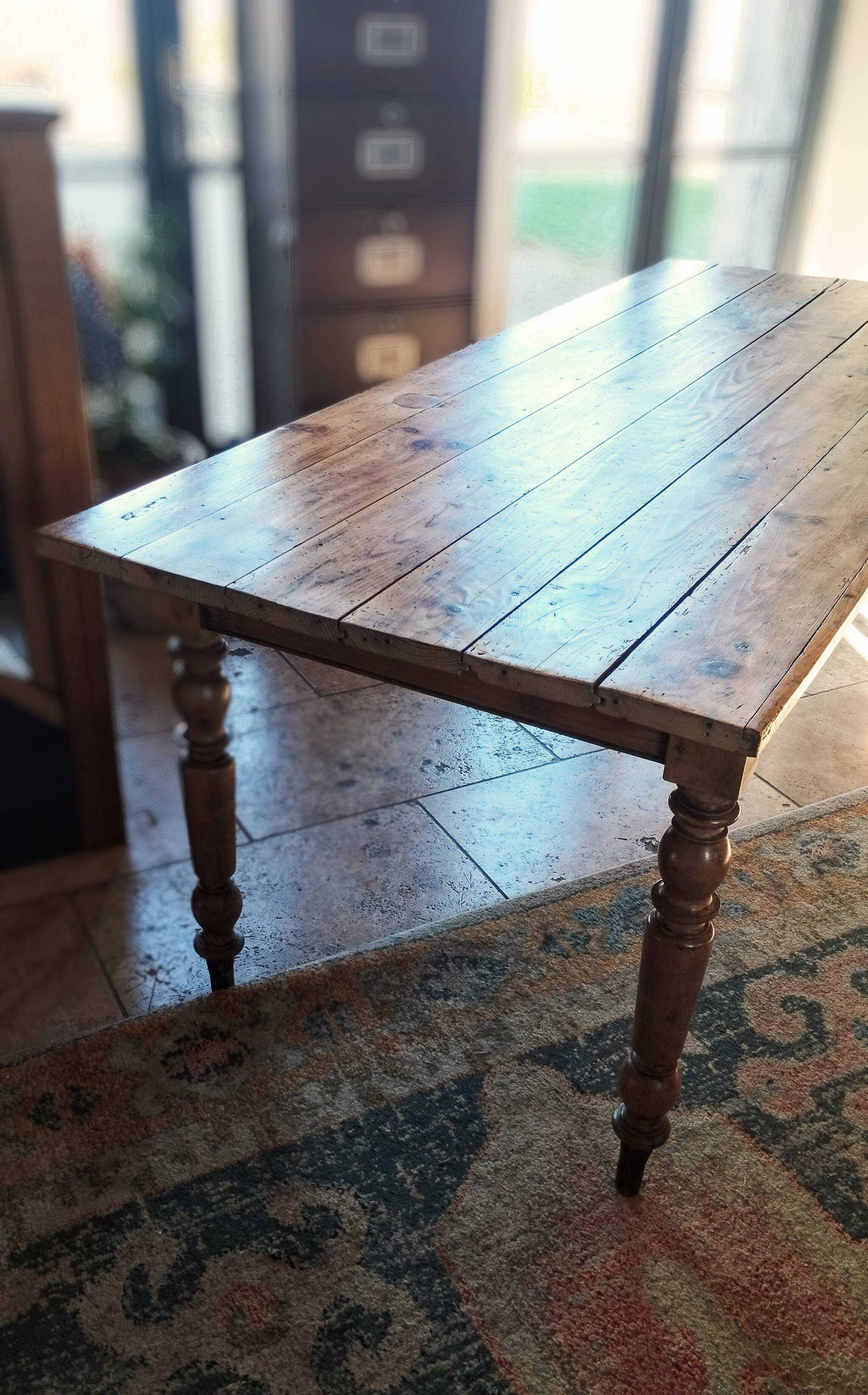 Farmhouse table dating from the end of the 19th century