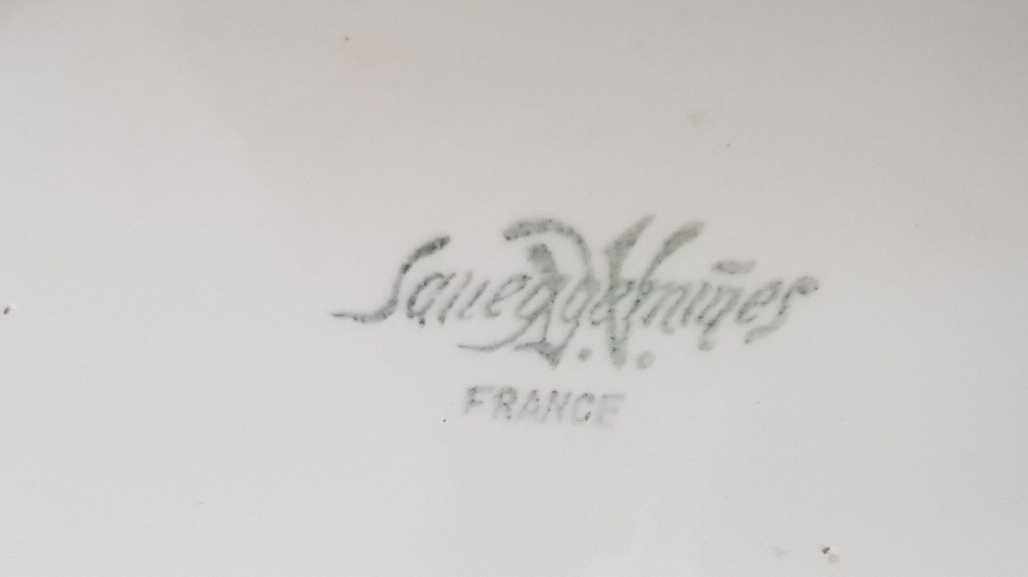 Art deco cup in earthenware