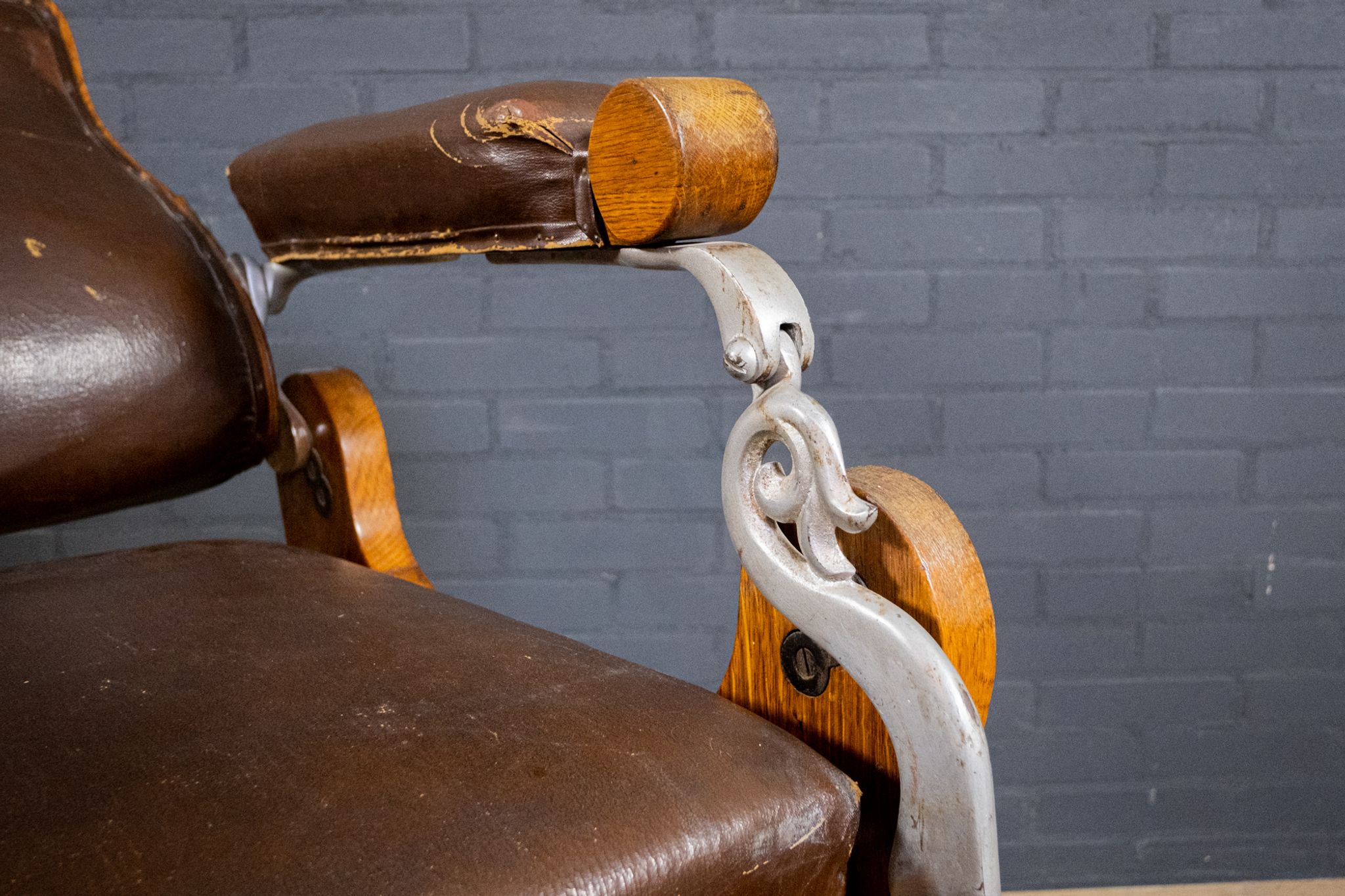 Chaise Barbier Art Déco Chêne et Cuir