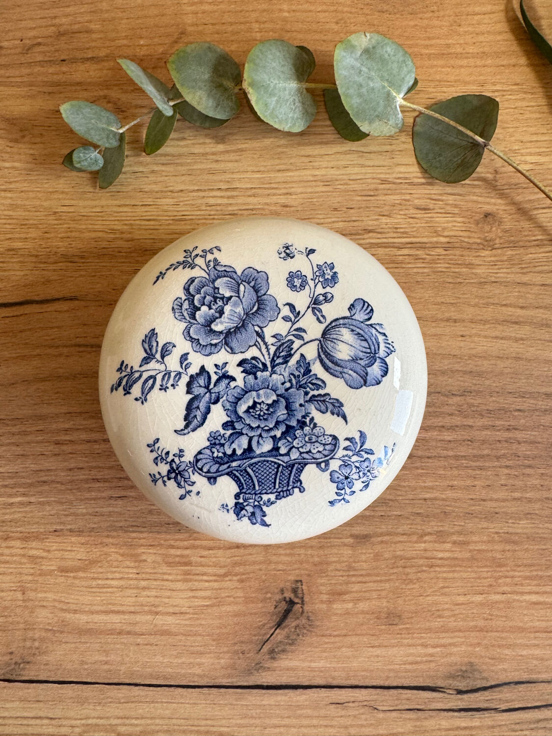 Vintage English bonbonnière