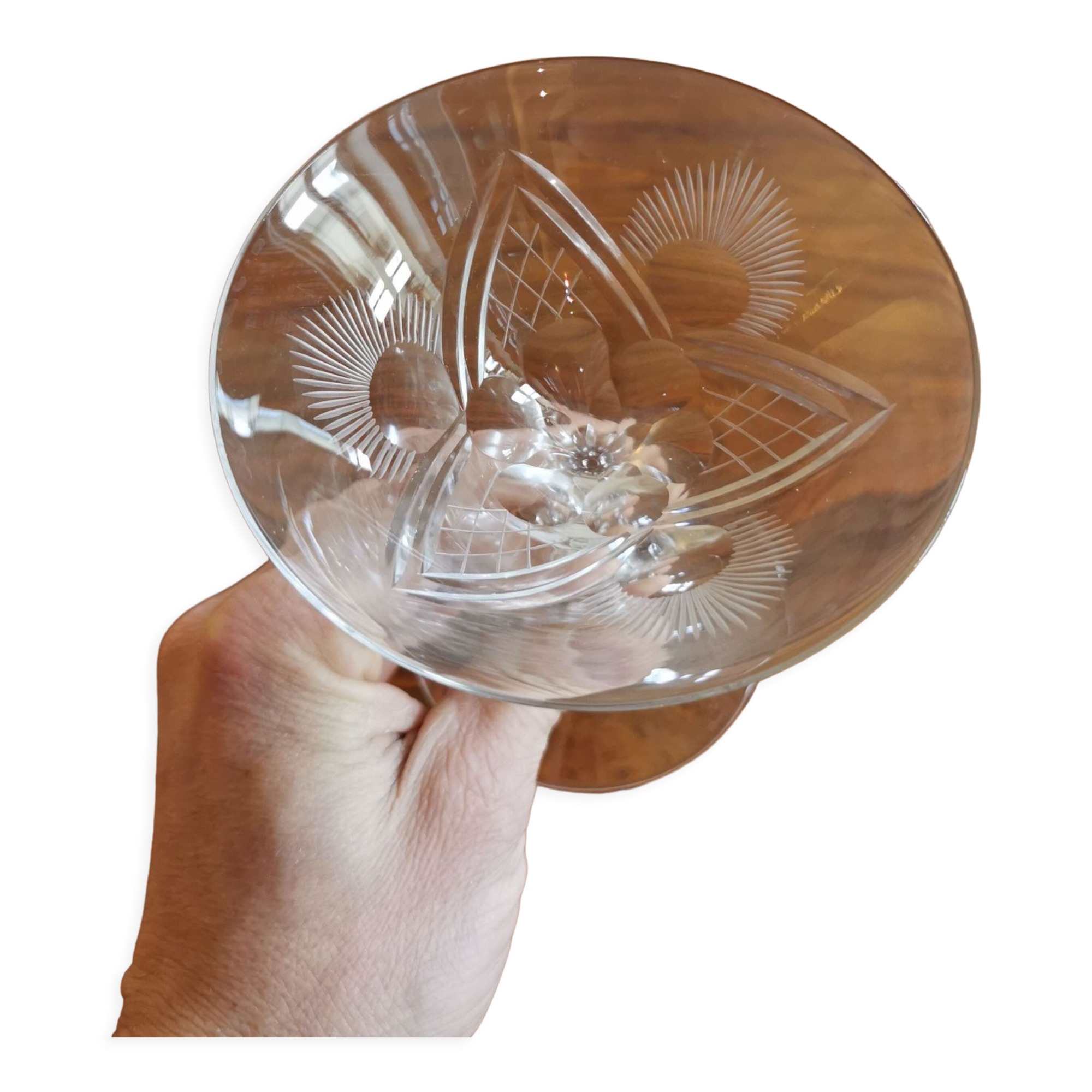 6 glasses of vintage crystal champagne