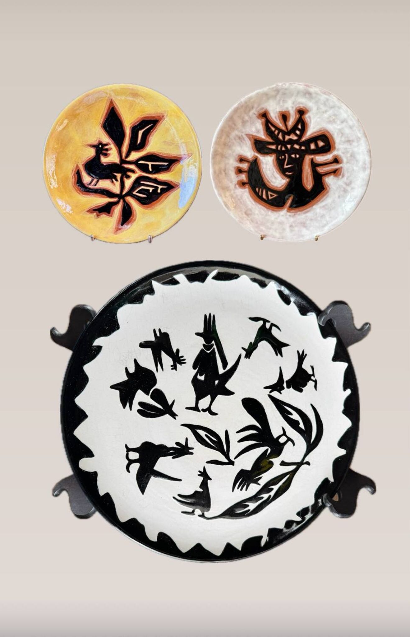 Terracotta plate, Jean Lurçat decorated with a rooster and foliage.
