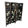 Chinese screen in painted mother-of-pearl and four-leaf black and gold lacquer