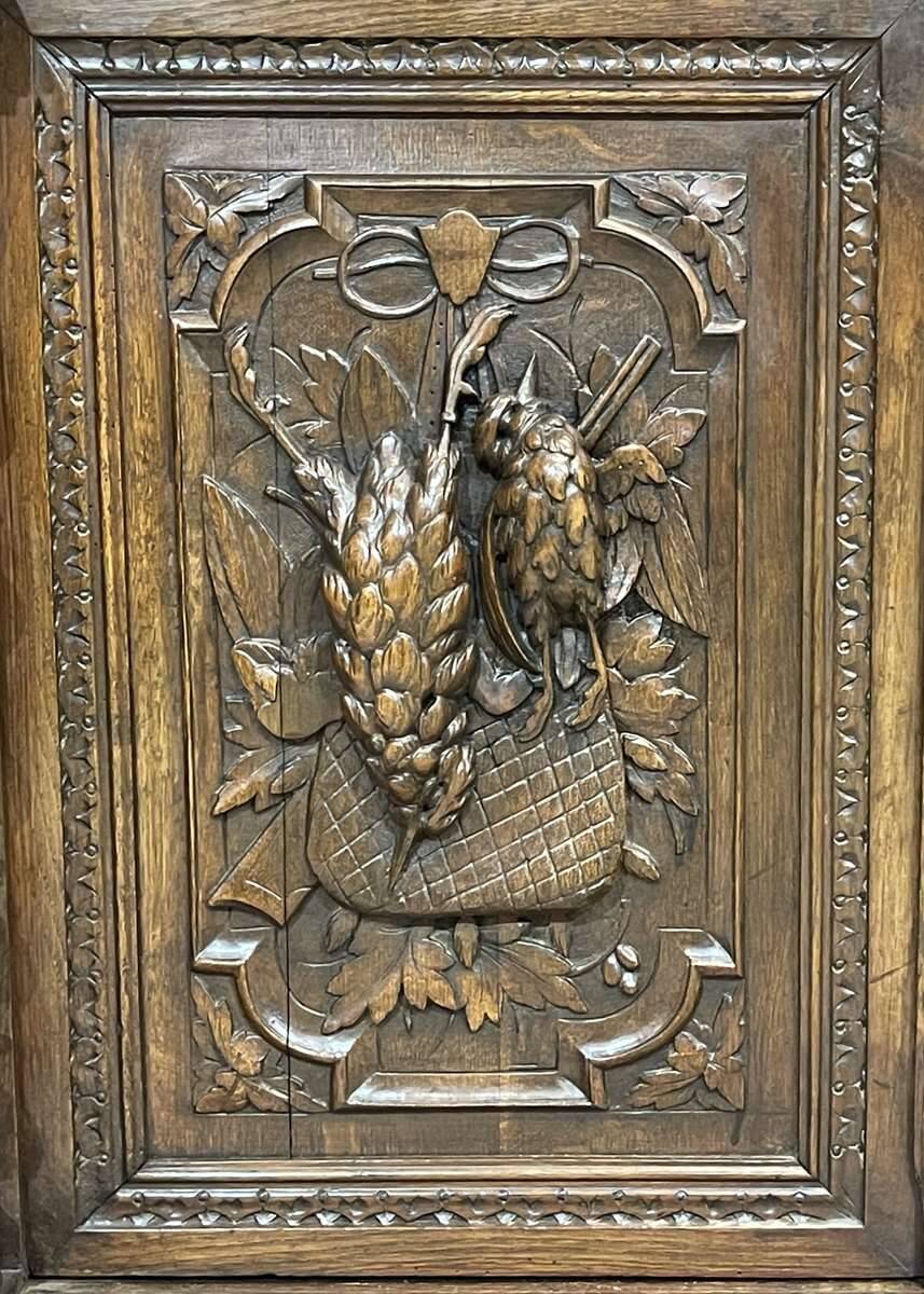 Two-part Renaissance oak buffet, 19th century