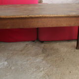 Oak farm table with 2 drawers